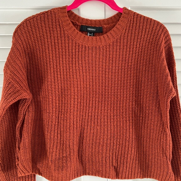 Cropped Sweater - Picture 4 of 6